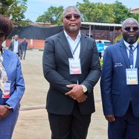 {{ next_post.imagem.title }}