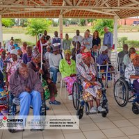 {{ previous_post.imagem.title }}